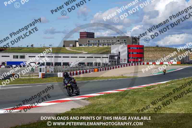 cadwell no limits trackday;cadwell park;cadwell park photographs;cadwell trackday photographs;enduro digital images;event digital images;eventdigitalimages;navarra;no limits trackdays;peter wileman photography;racing digital images;trackday digital images;trackday photos